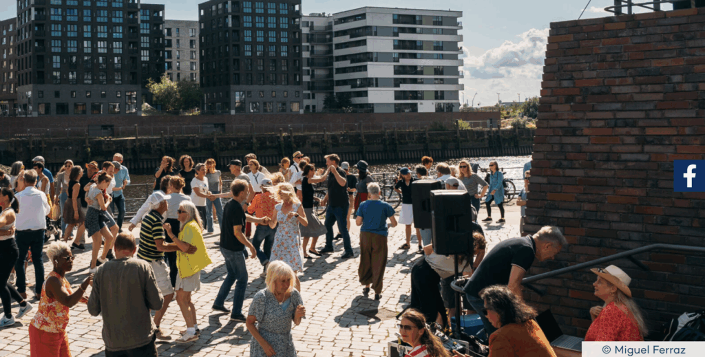Swingtanz Elbsommer. Der New Swing Generation e. V. verwandelt in diesem Jahr den Baakenpark in die Tanzfläche der HafenCity.