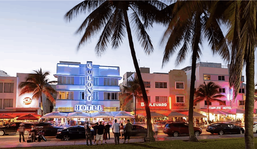 OPEN ART: "Florida - Between Nature and Neon Lights" bis April 2026