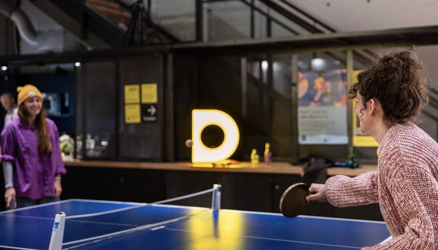 Kreatives Networking in der HafenCity: Creative Business Pingpong #2 verbindet Impulse, Tischtennis und Austausch im Design Zentrum Hamburg. Jetzt Ticket sichern.