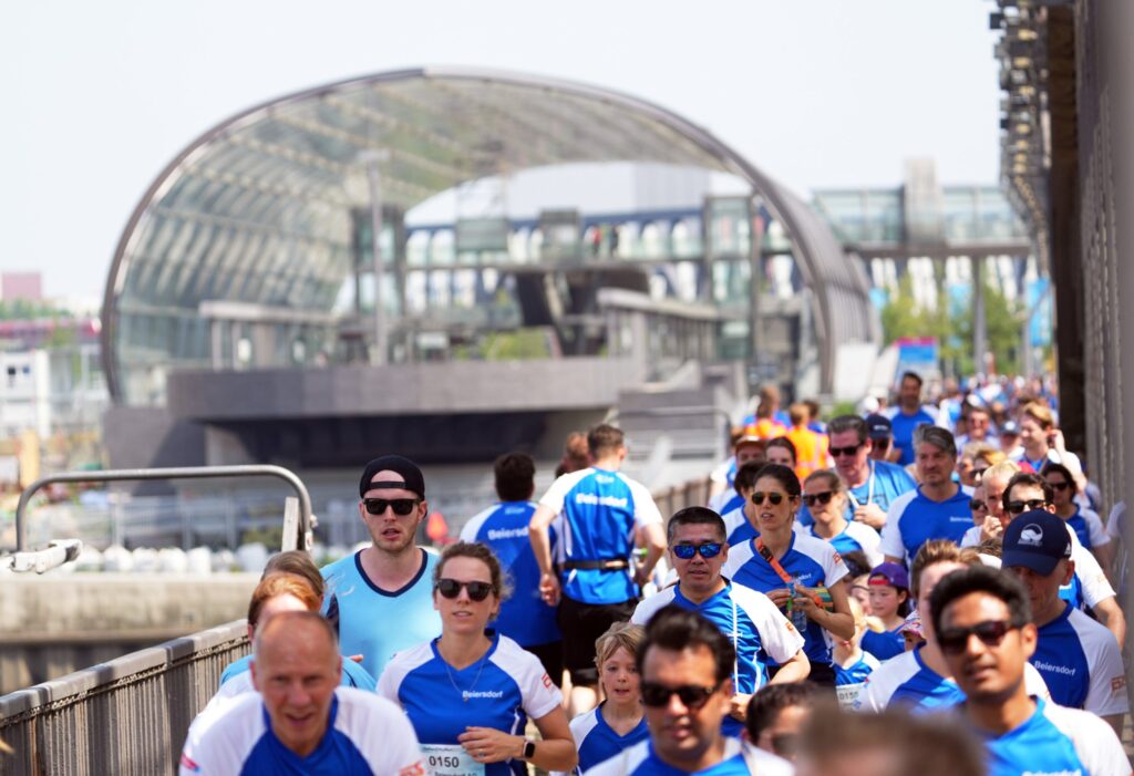 HafenCity Run 2026: 4 km Firmenlauf für den guten Zweck durch die HafenCity – gemeinschaftlich, ohne Zeitdruck, mit Charity-Anteil.