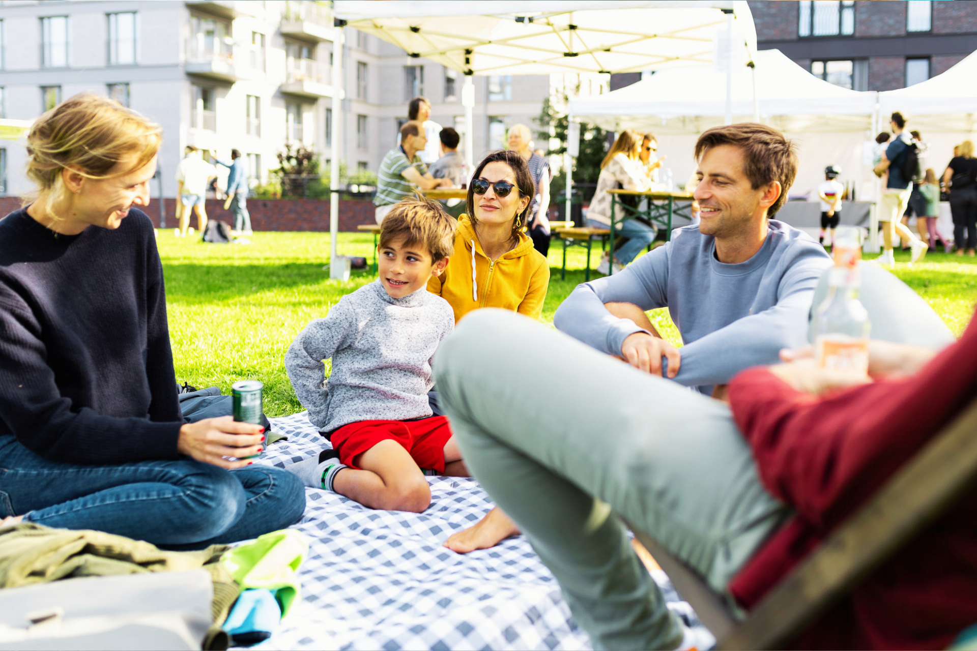 Am 22. August wird der Baakenpark zum Treffpunkt f&uuml;r Nachbarinnen und Nachbarn, Familien und alle, die bei Essen, Musik und gemeinsamen Aktivit&auml;ten miteinander ins Gespr&auml;ch kommen m&ouml;chten.